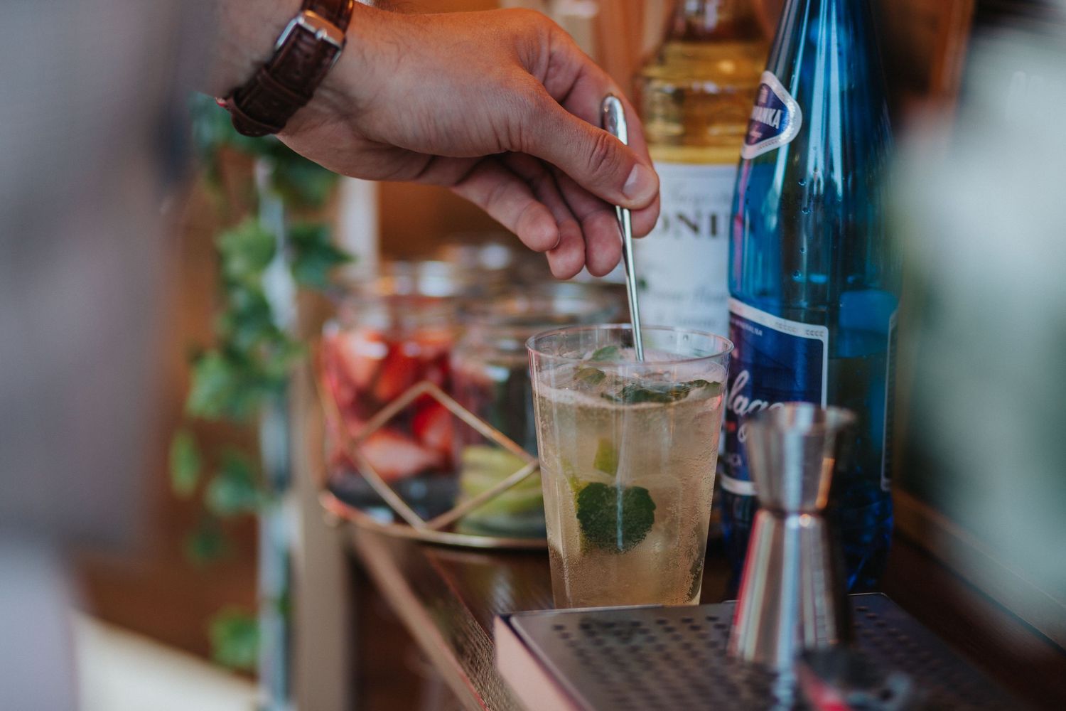 Prosecco van na weselu. Grzegorczyk Wojciech fotograf ślubny
