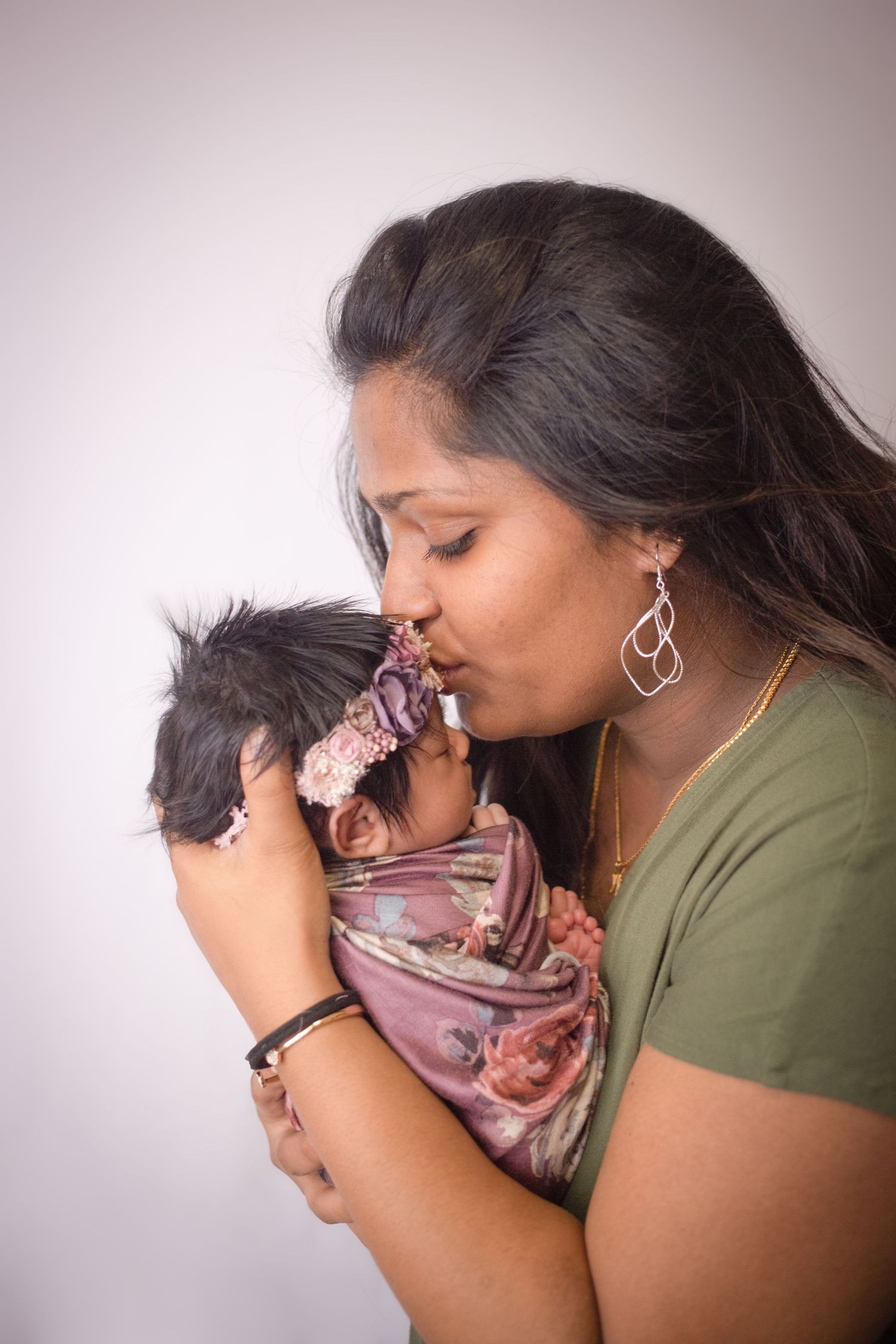 Mother's Day 2021. Smile On Photography. Milton Photographer - Motherhood, Newborn. Newborn Photography