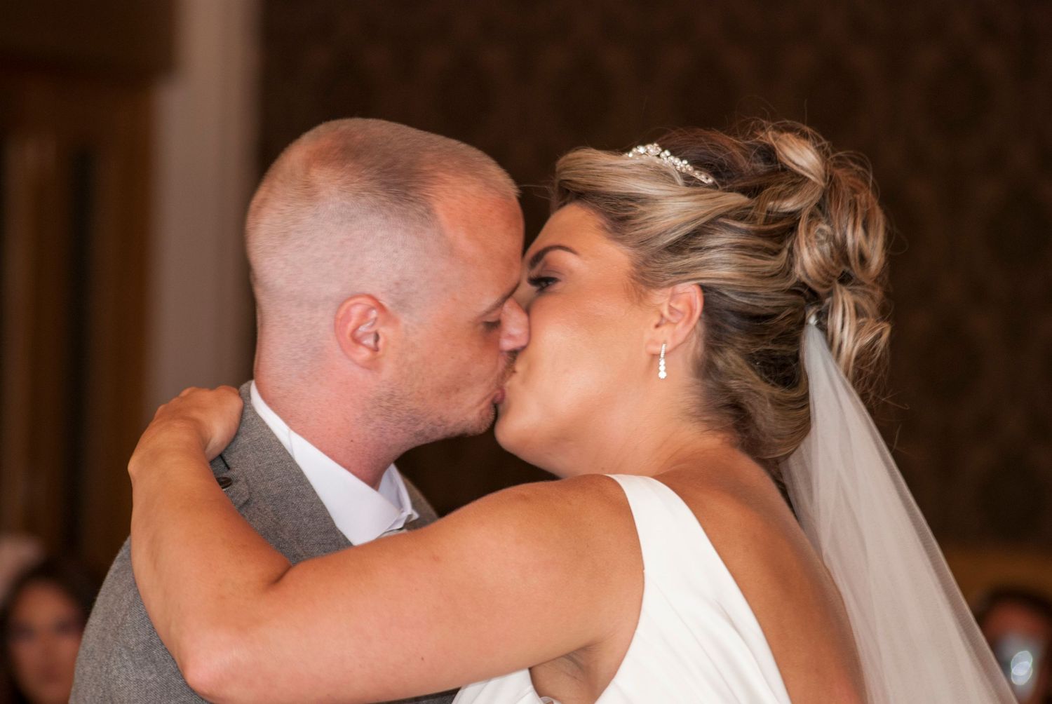 Bridal moments, Wedding, Glasgow wedding photographer, Bishopbriggs, Eagle Lodge