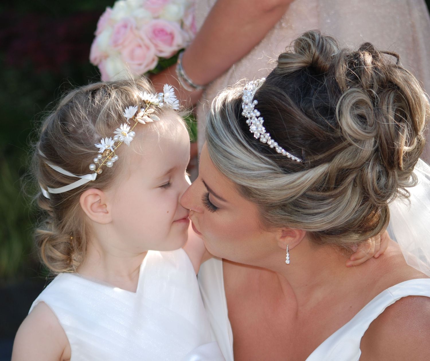 Bridal moments, Wedding, Glasgow wedding photographer, Bishopbriggs, Eagle Lodge