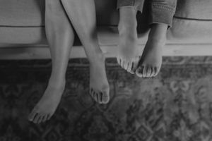 detailed and artful family photos taken at home in Knoxville, TN