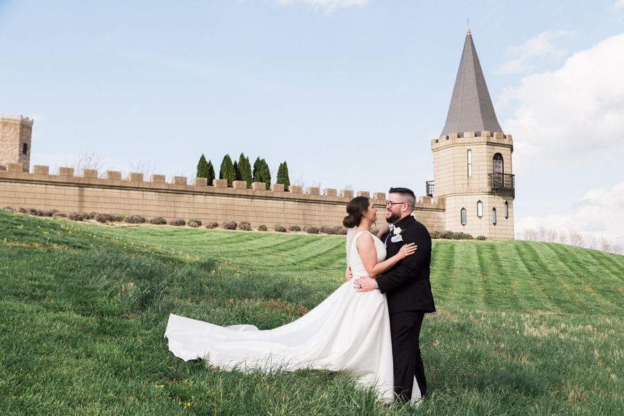 Romantic Wedding Photo The Kentucky Castle Lexington Kentucky