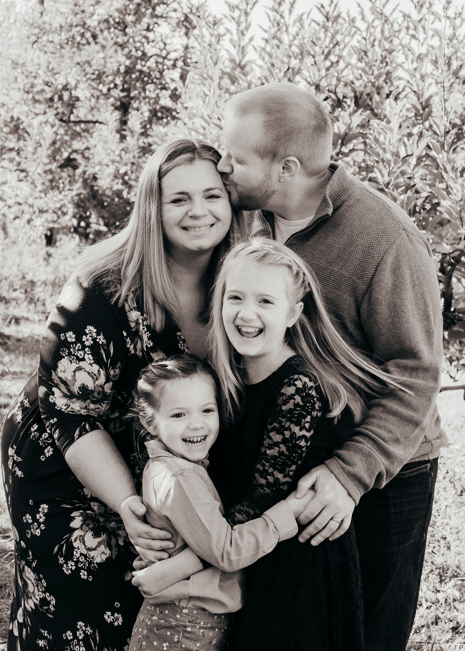 Family of four portrait session with Cheyenne Michelle Photography, LLC