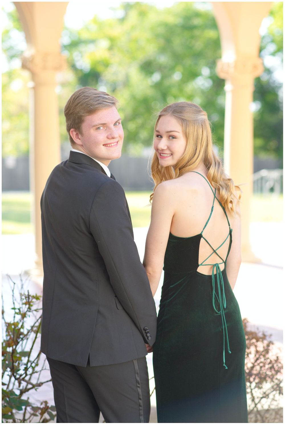 Bartlesville Highschool Prom Portrait Pictures at OK Campus by Bartlesville Photographer Kristi Bray Photography