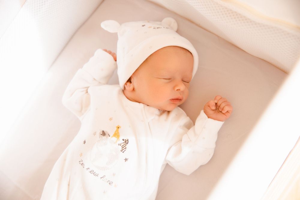 newborn photos at home