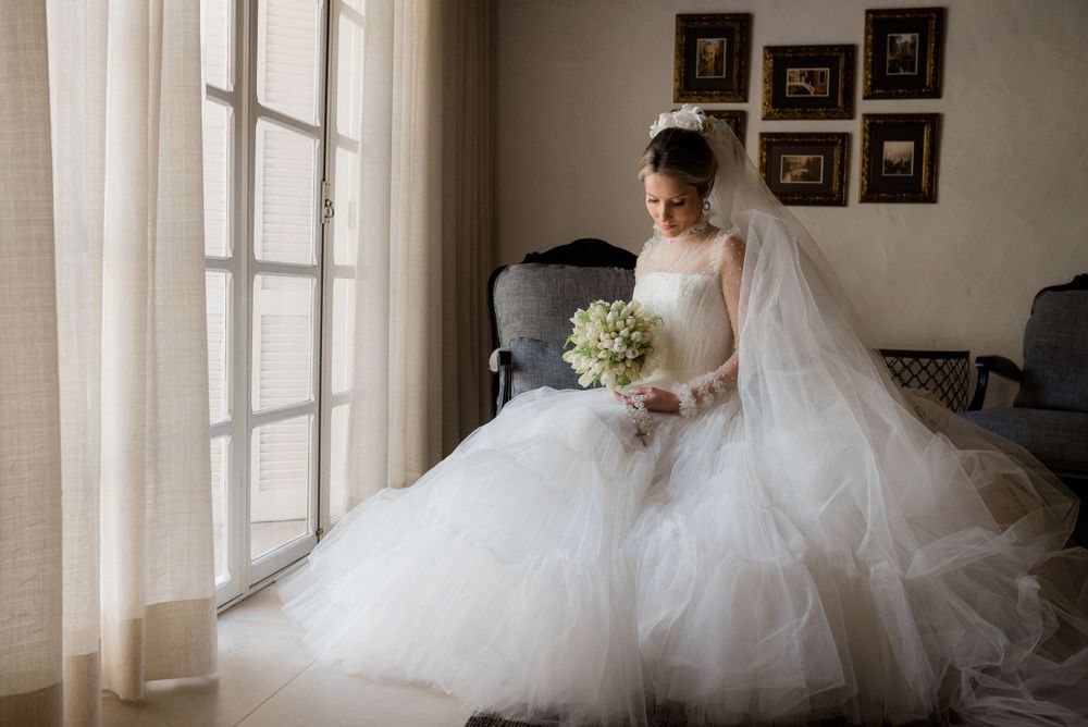 Noiva com vestido clássico no Ville La Rochelle