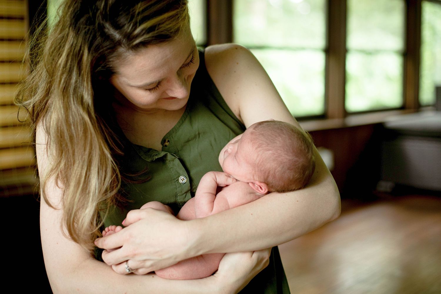 mom with newborn baby by victoria leigh photography