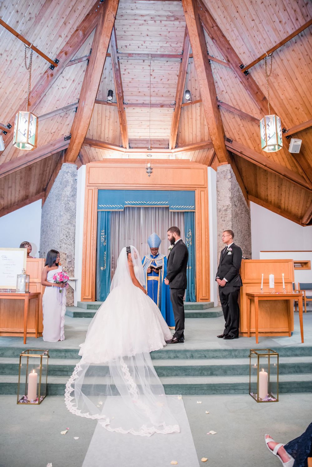 bride and groom wedding ceremony
