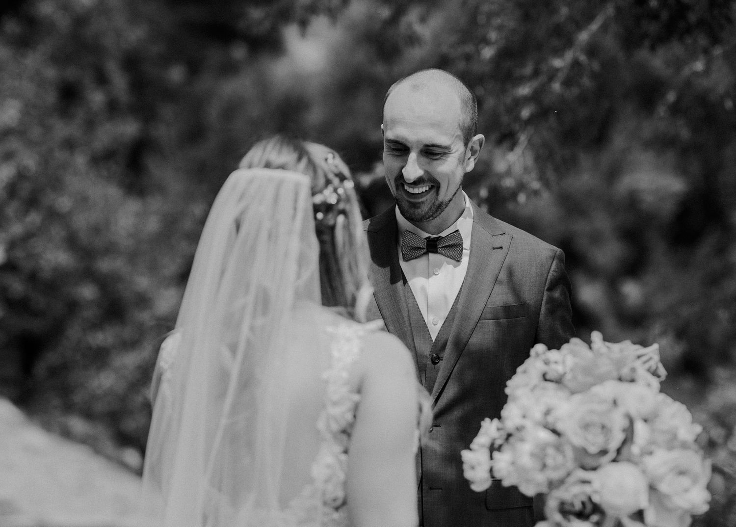 E Noelle Photography in-home wedding in Hidden Hills Los Angeles, first look in black and white