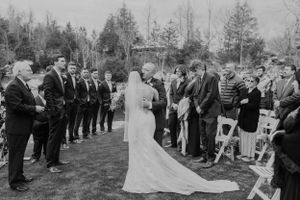 Wedding walking down the isle with dad