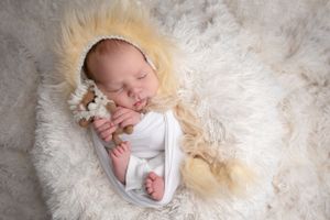 #newbornphotoshoot #wigannewbornphotoshoot #newbornphotographer #wigannewbornphotographer #northwestnewbornphotographer