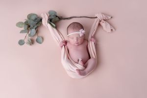 #newbornphotoshoot #wigannewbornphotoshoot #newbornphotographer #wigannewbornphotographer #northwestnewbornphotographer