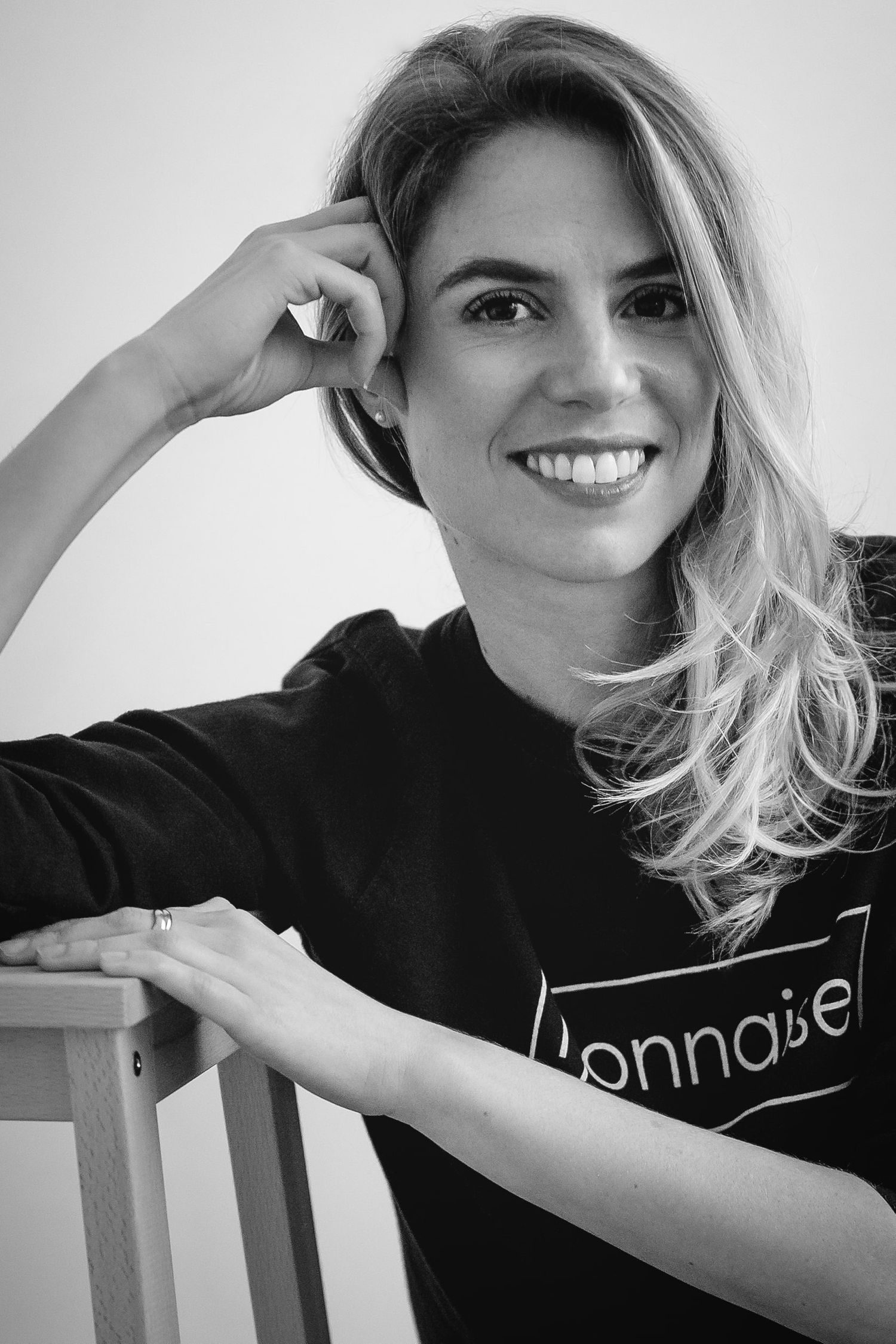 photographie portrait lifestyle femme en noir et blanc lyon