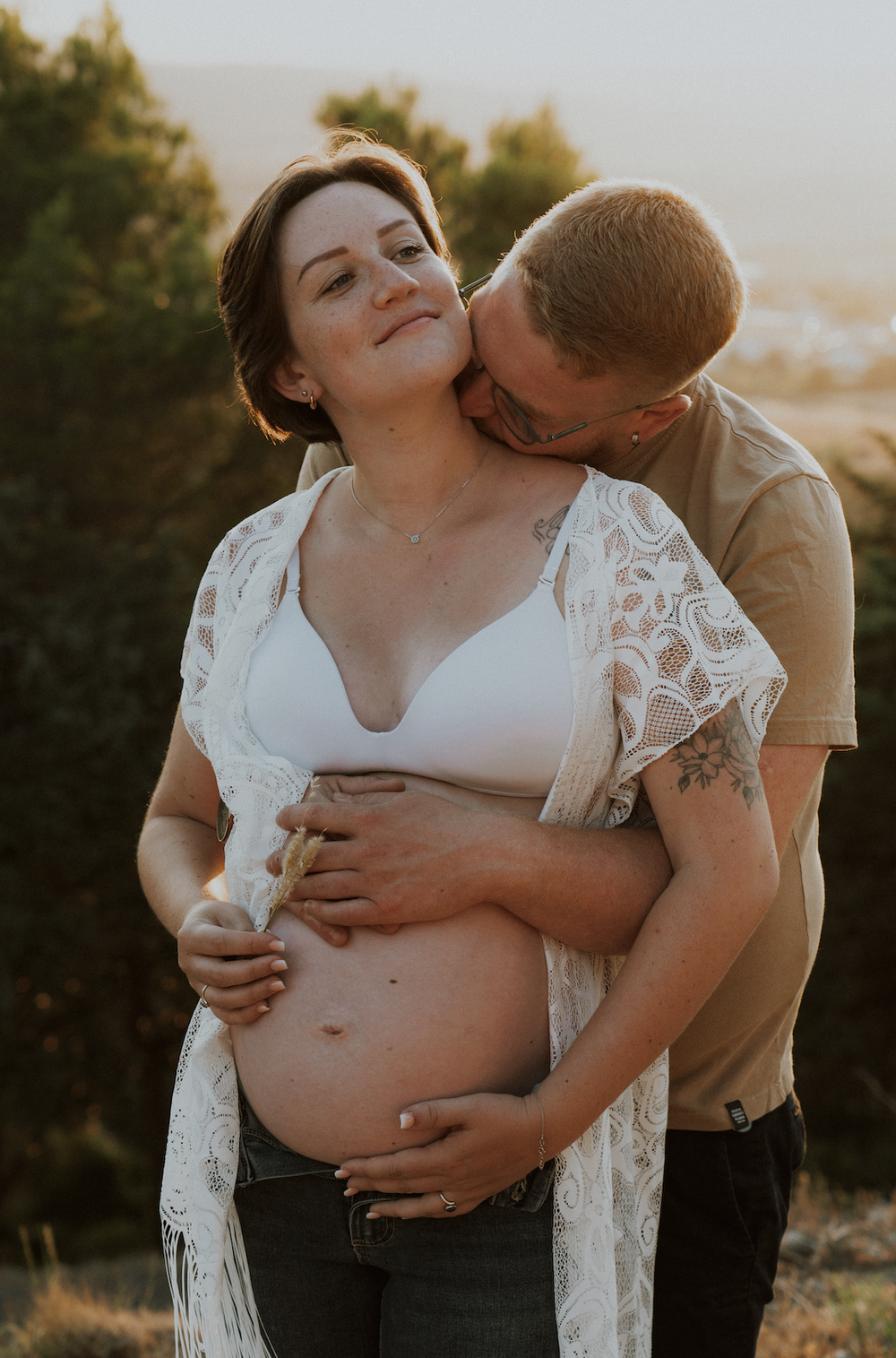 L'amour avant l'arrivée de bébé et de jolies photos souvenirs en pleine nature à Gigean