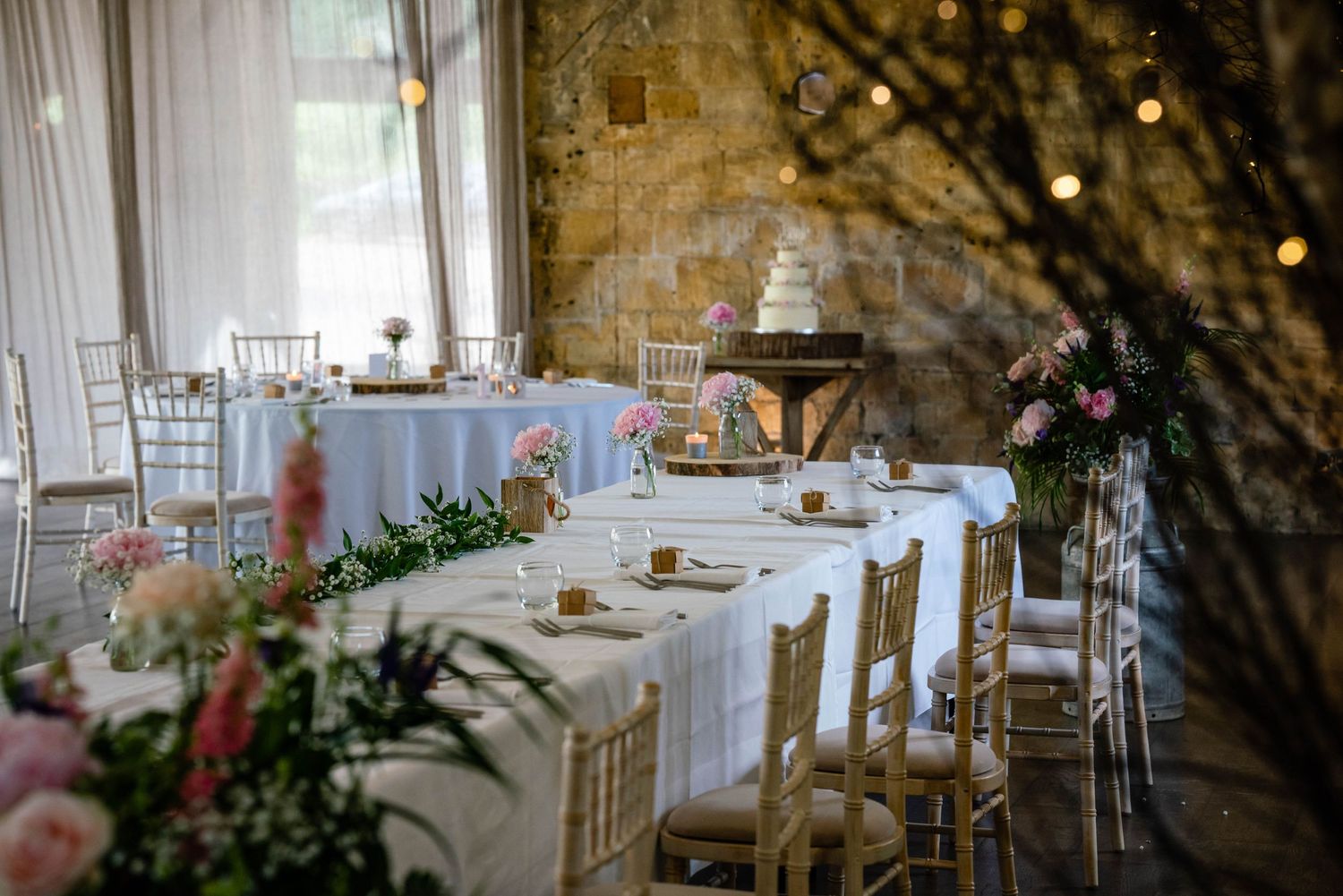Zara Davis Wedding Photography Cheltenham Lapstone barn Cotswolds Gloucestershire romantic