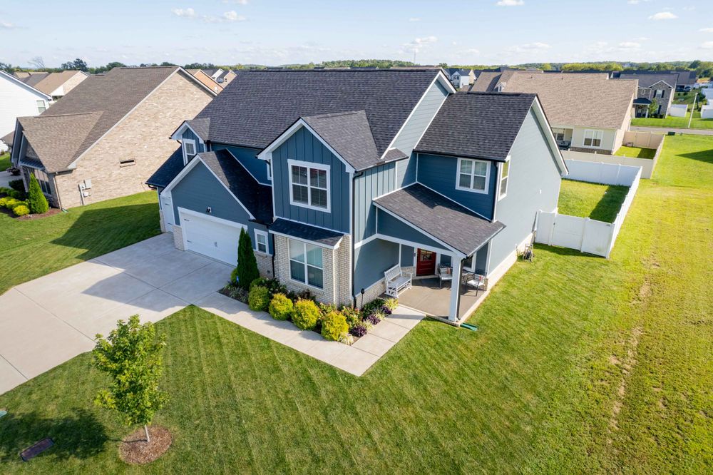 Best real estate photographer in Nashville and Murfreesboro tn commercial residential drone pilot video aerial social