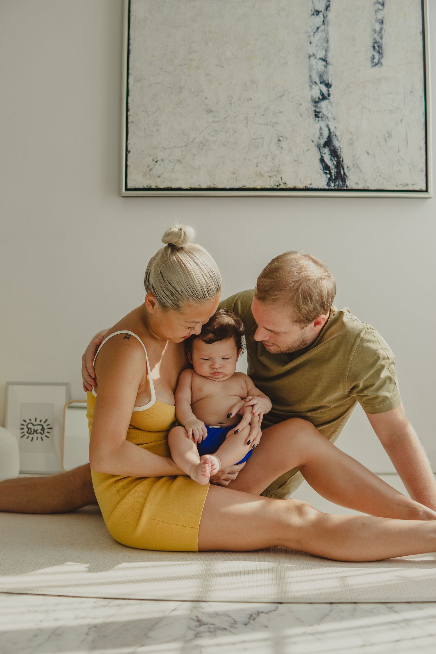 family at home photoshoot
