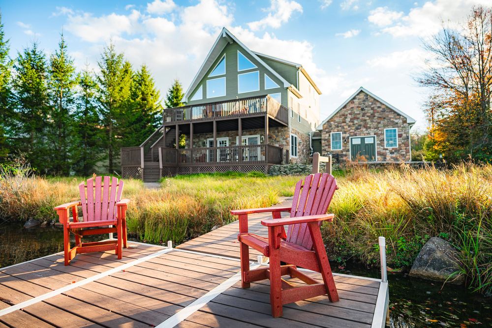 Stunning lakefront real estate property in Albrightsville, Pennsylvania.