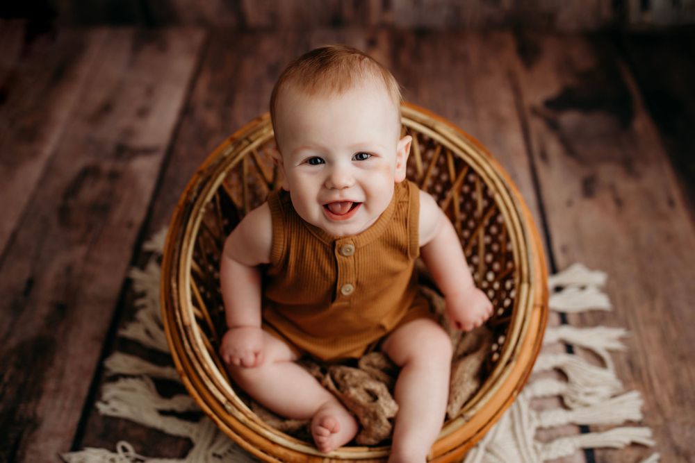 6 month photographer