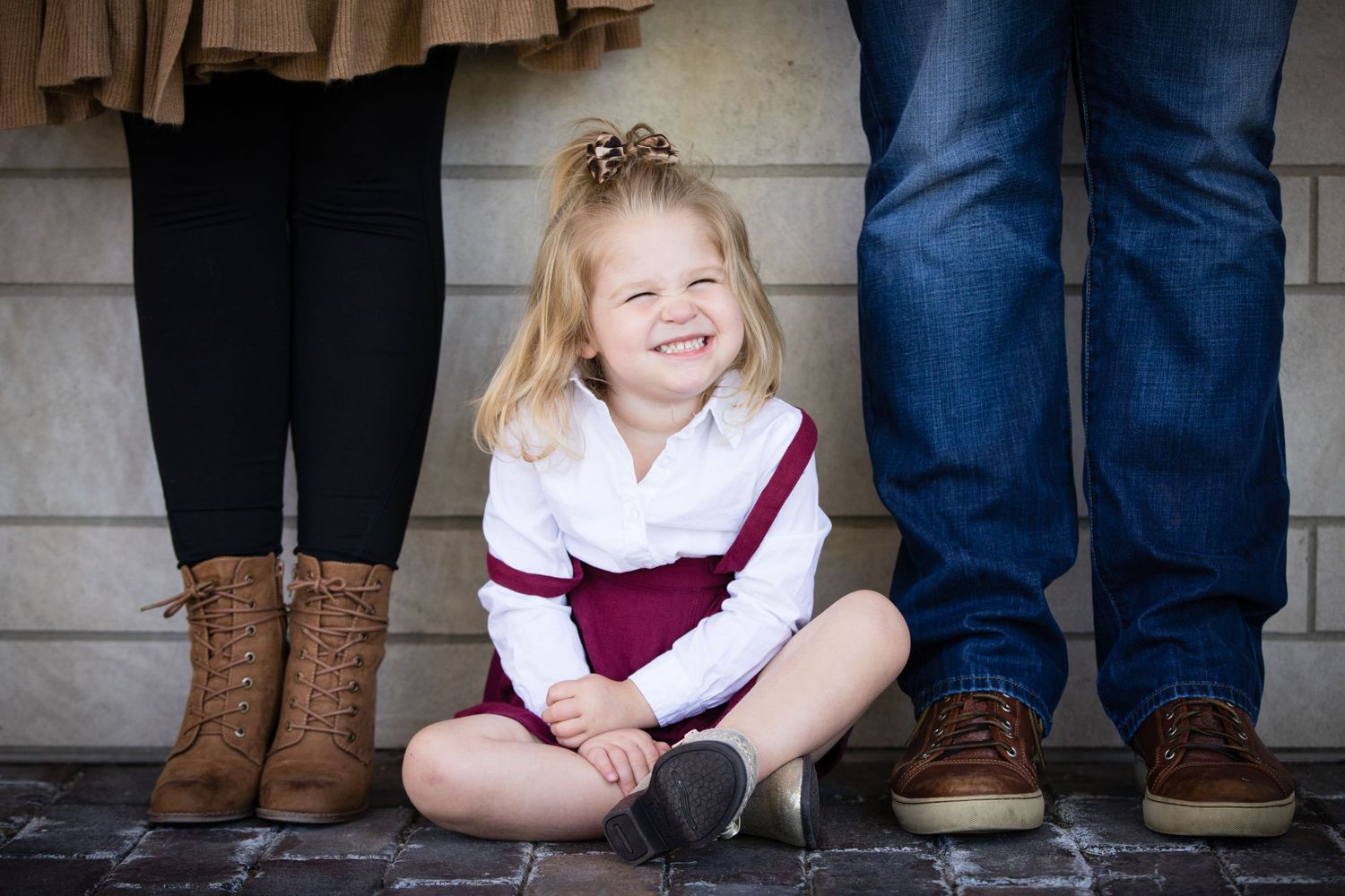 Zionsville photographer - Nathaniel Edmunds Photography - captures family pictures for past bride and groom