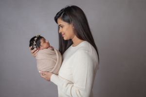 Austin TX | Nisa Momin Photography | Newborn | Motherhood |Milestone | Family