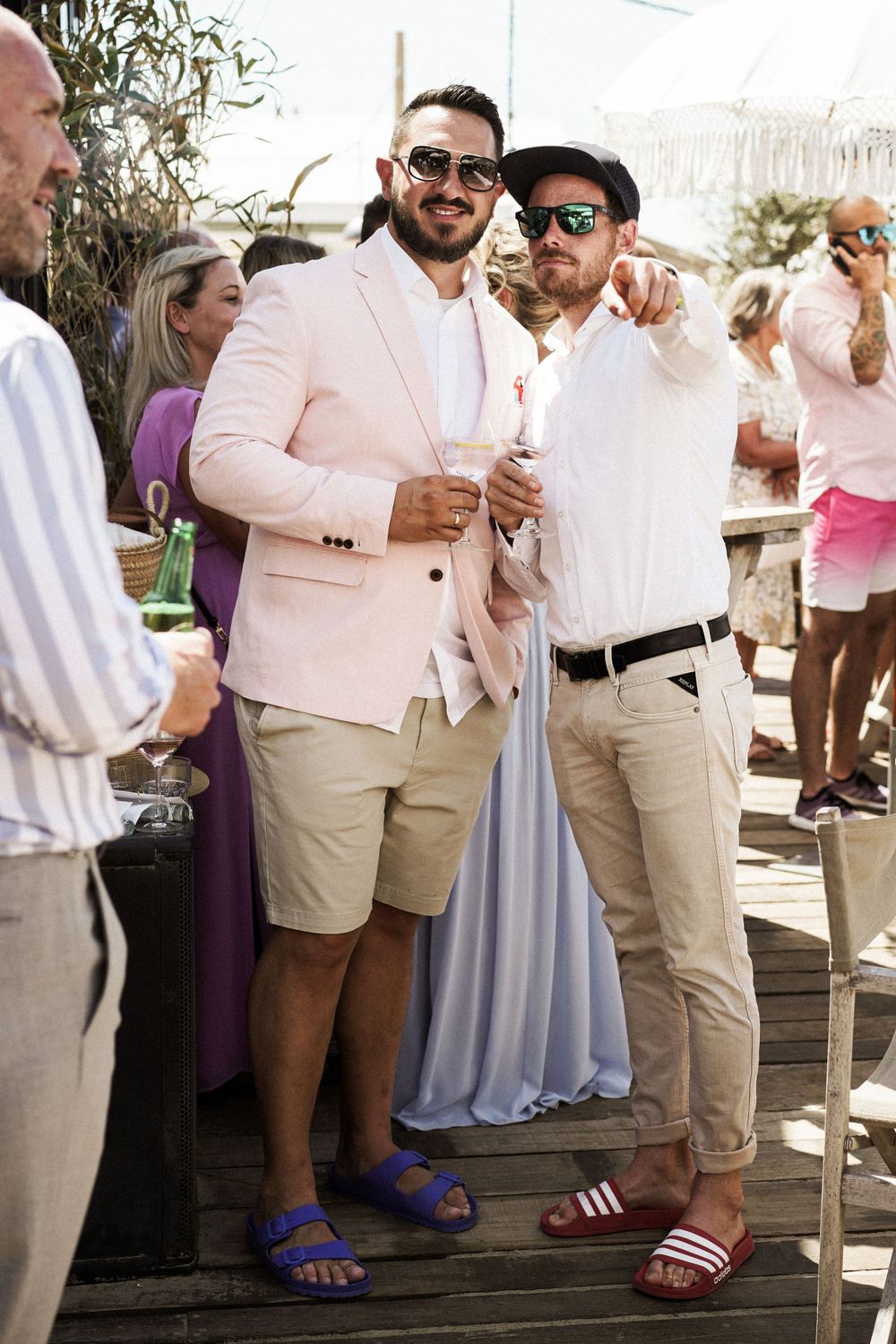 Hochzeit am Strand, Hochzeitsfotografie, natürliche Kulisse, Hochzeitsbilder, Hochzeitserinnerungen von Gästen