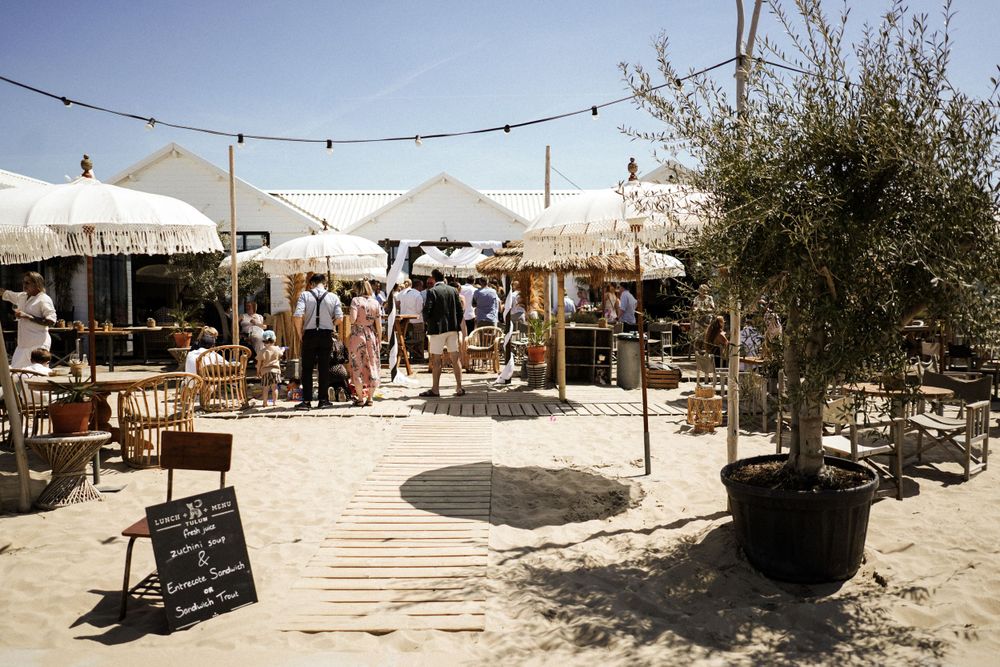 Hochzeit am Strand, Hochzeitsfotografie, natürliche Kulisse, Hochzeitsbilder, Hochzeitserinnerungen von Gästen