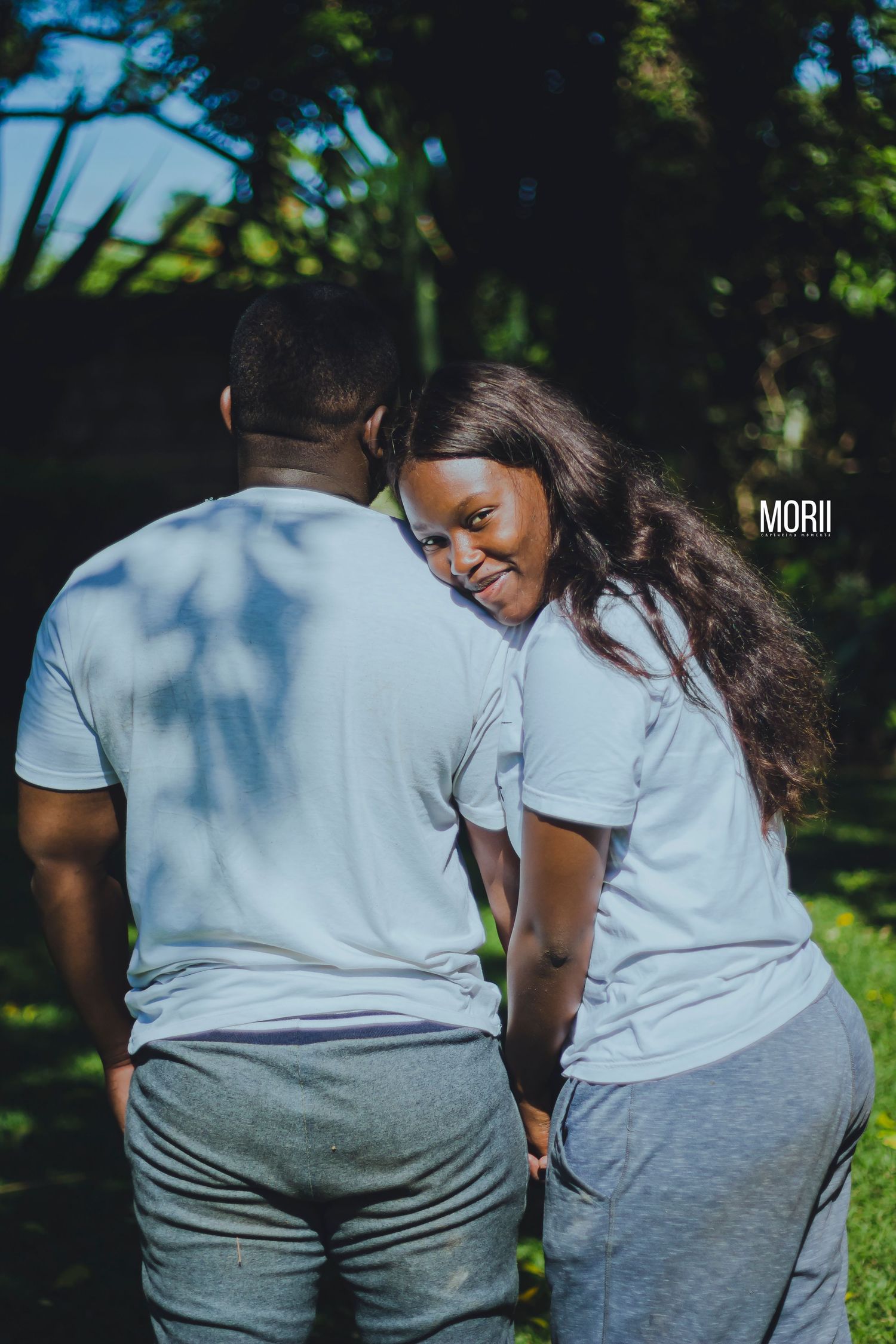 couple posing for portrait session