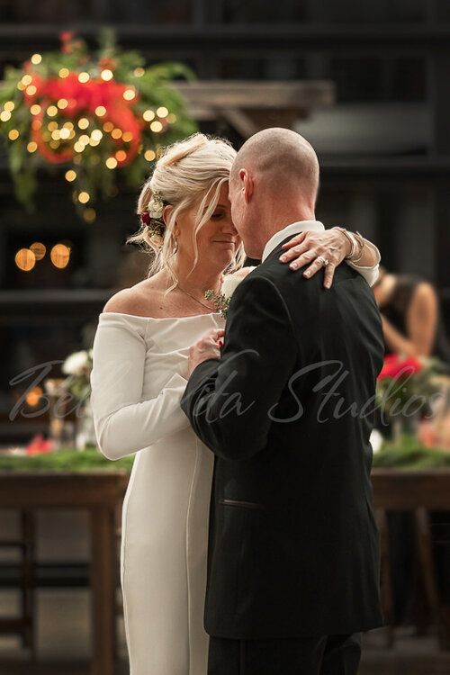union-12-columbia-city-indiana-wedding-ceremony-reception-rental-hall-catering-caterers-photography-photographers-4061_R