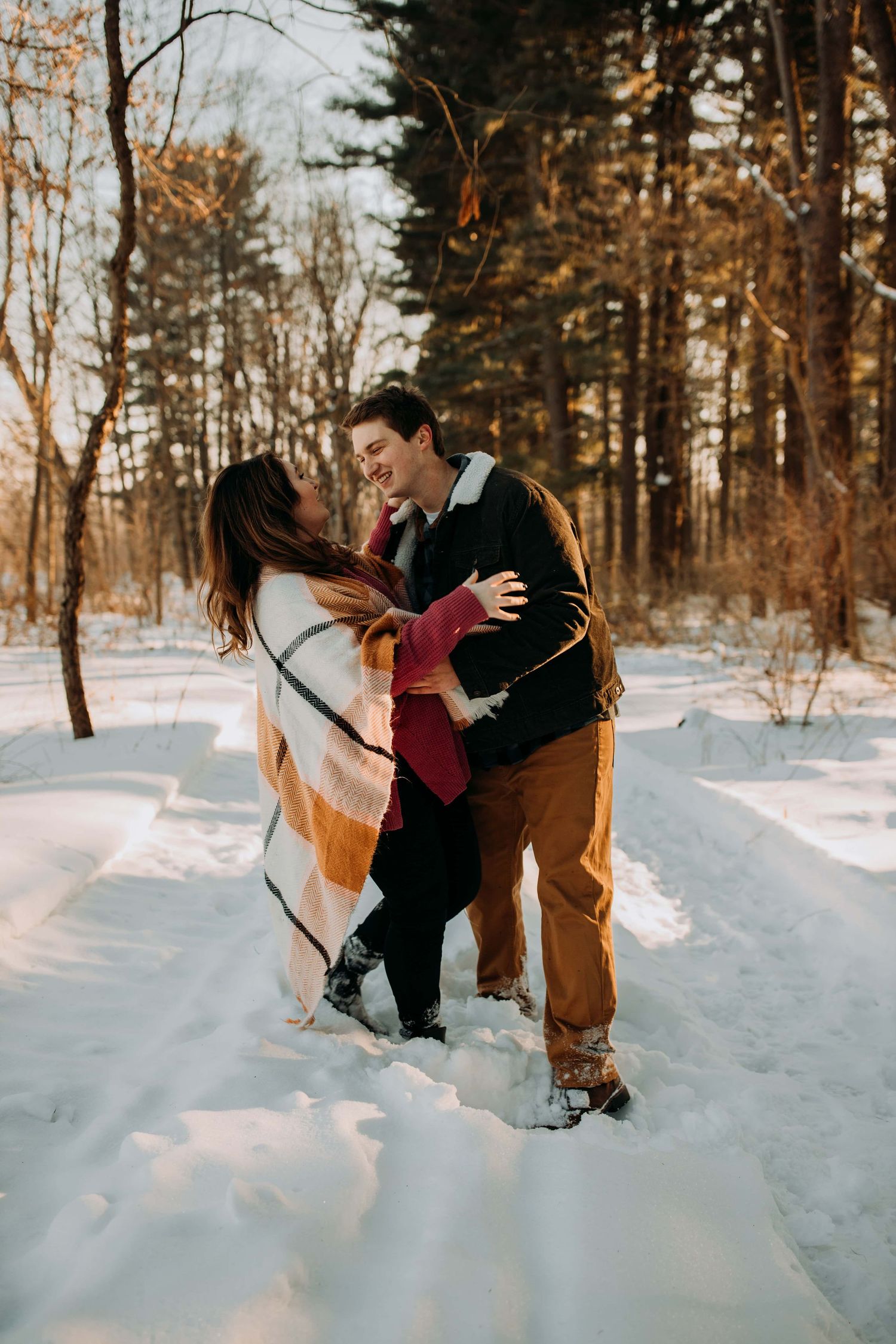 Couple-dancing-in-snow-oak-openings