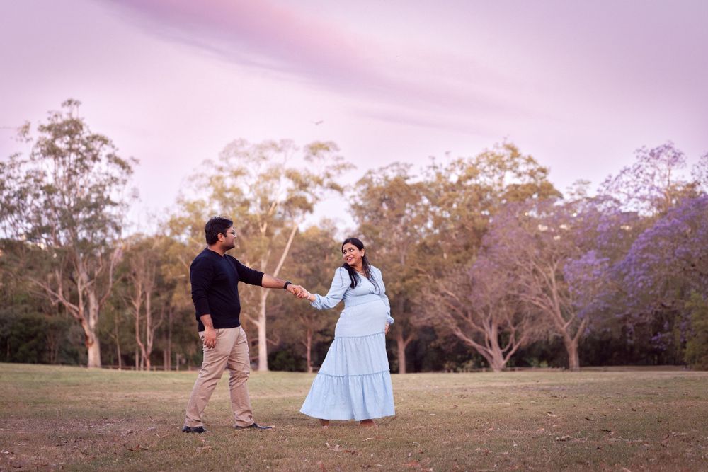 jacaranda tree maternity photo session