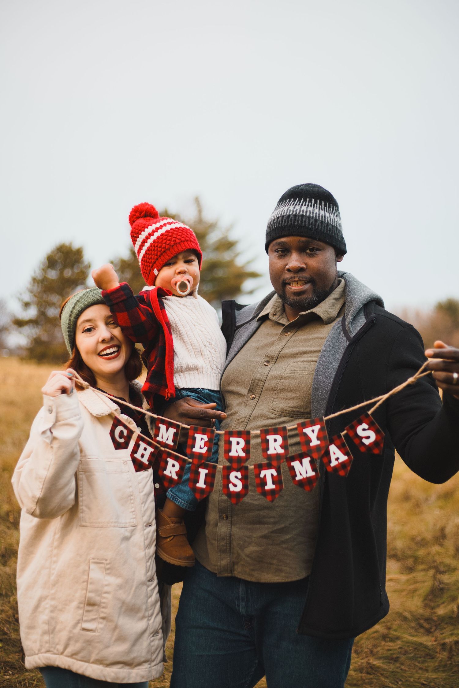 token creek county park deforest madison wi family photography christmas mini session outtake screaming toddler