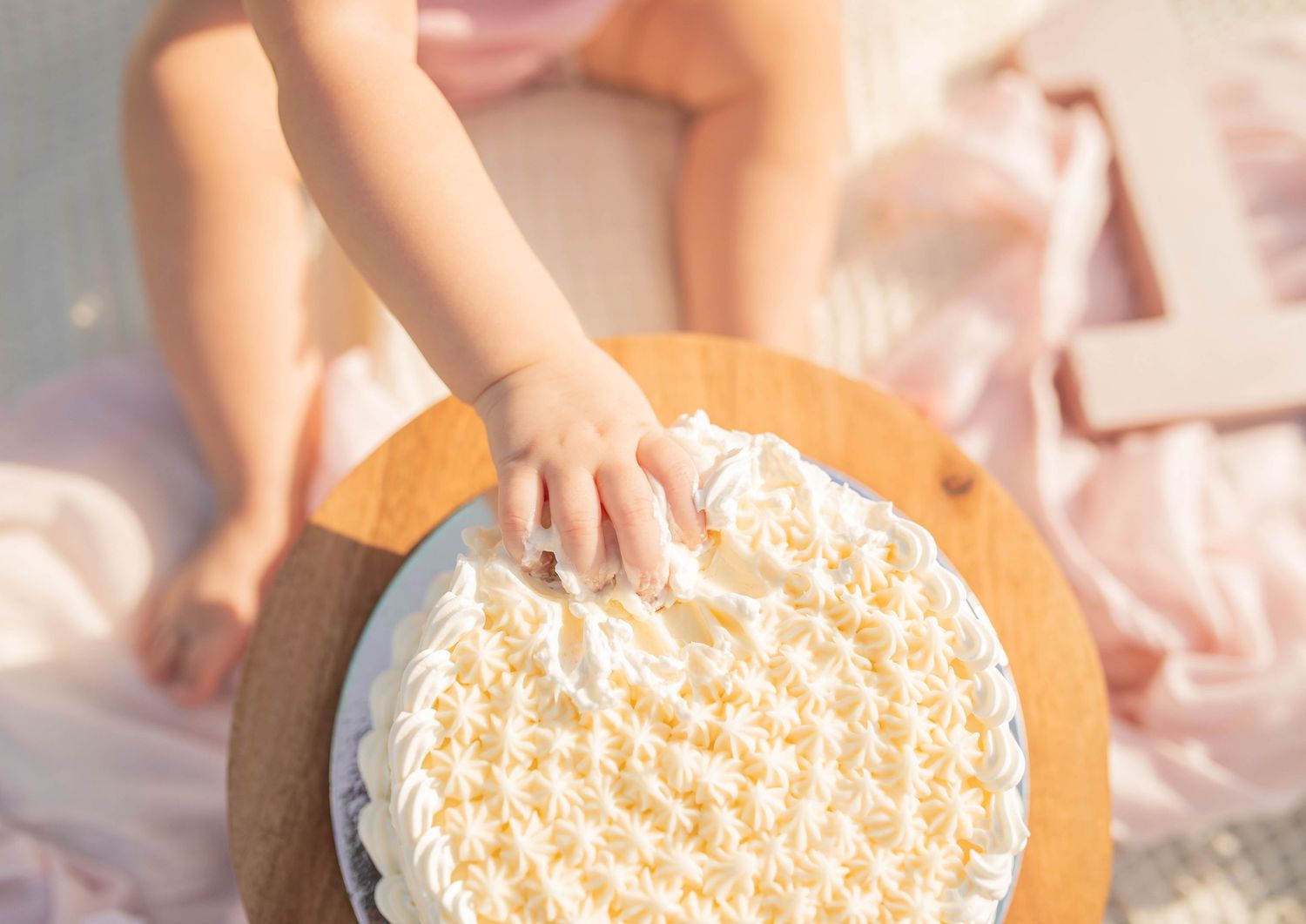 cake smash photography abu dhabi