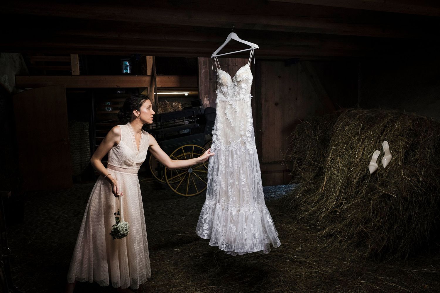 TLOOK photographe de mariage de style documentaire, préparatifs de la mariée détails robe