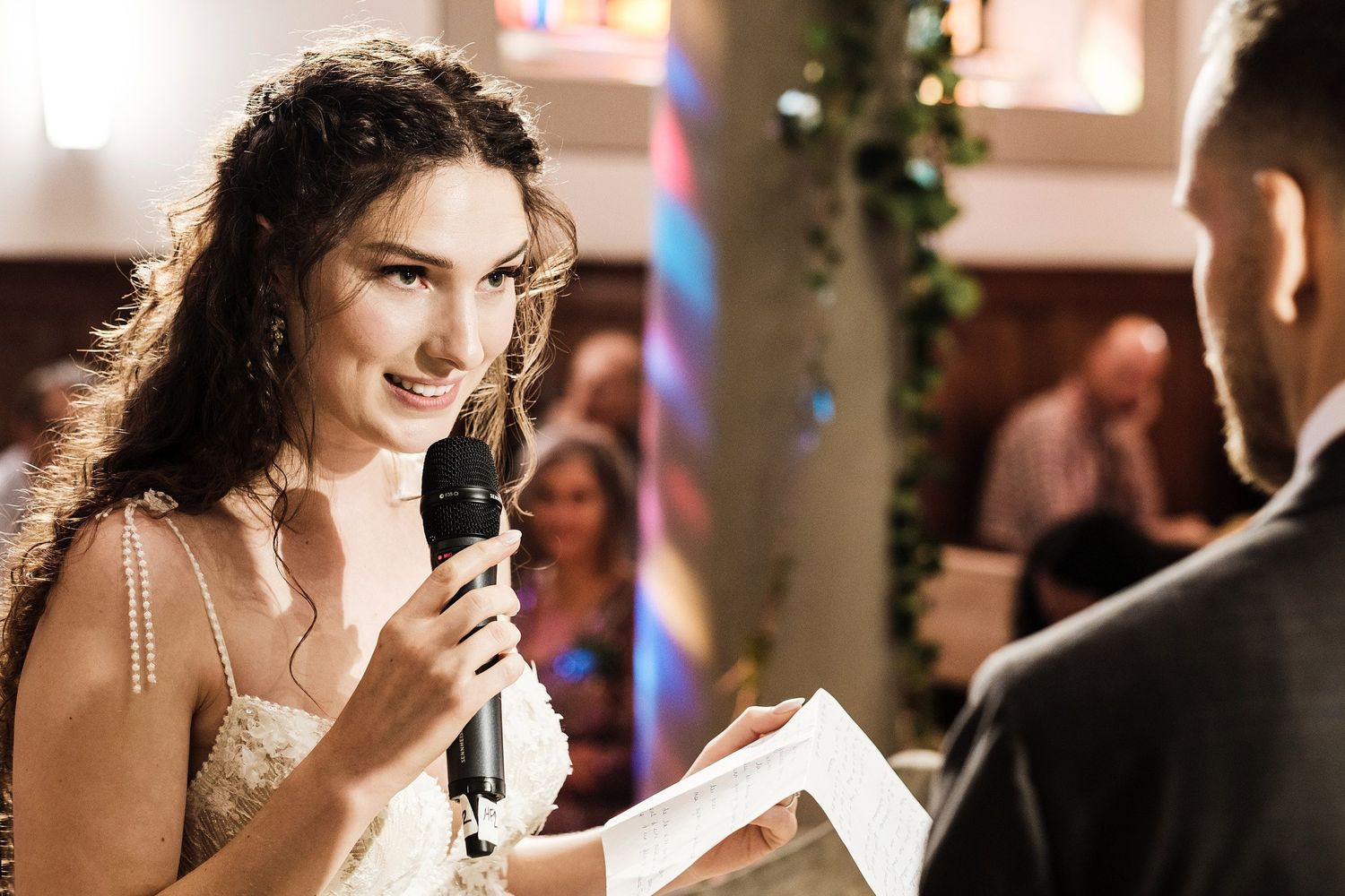 TLOOK photographe de mariage de style documentaire, cérémonie religieuse discours de la mariée