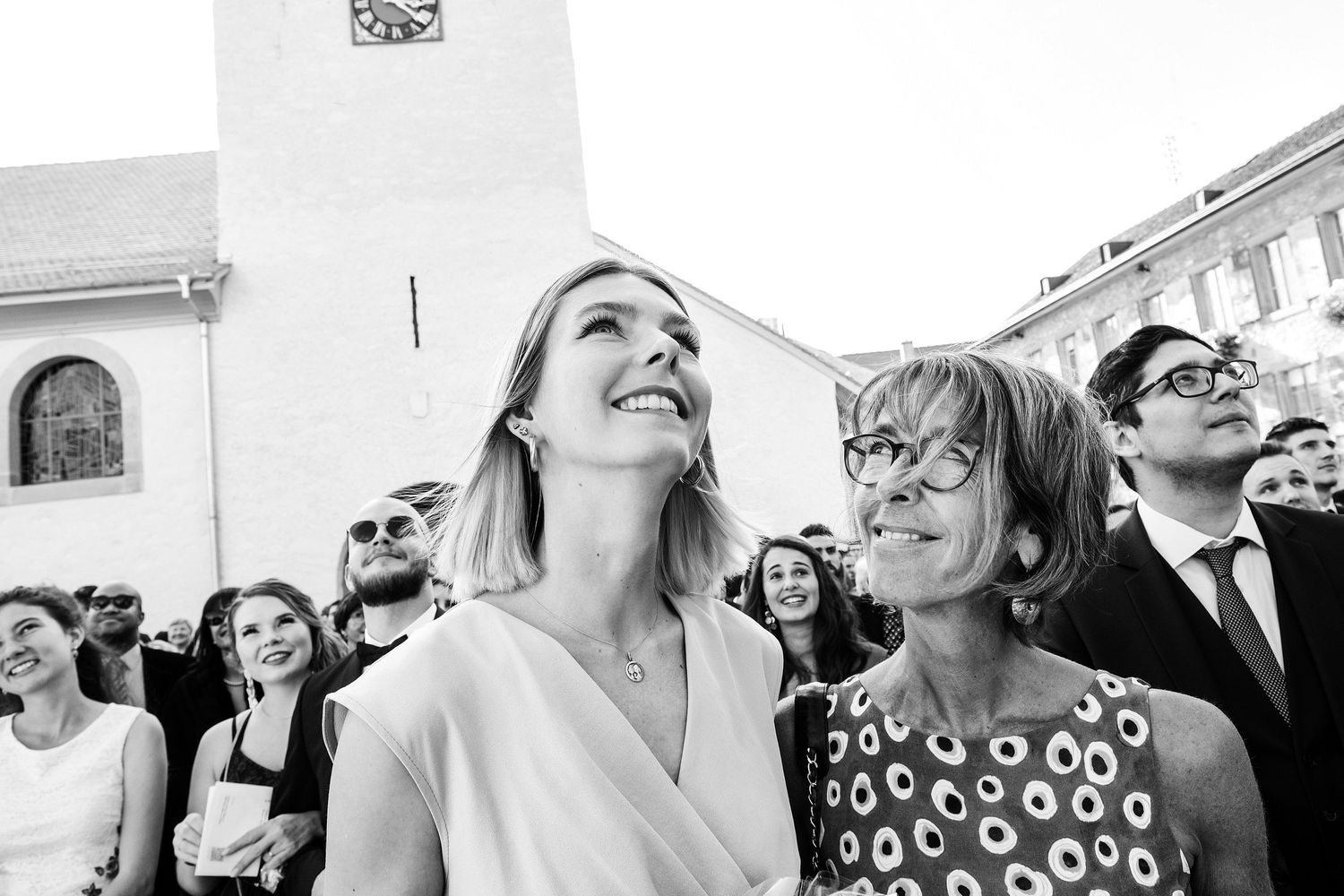 TLOOK photographe de mariage de style documentaire, portraits à la fin de la cérémonie