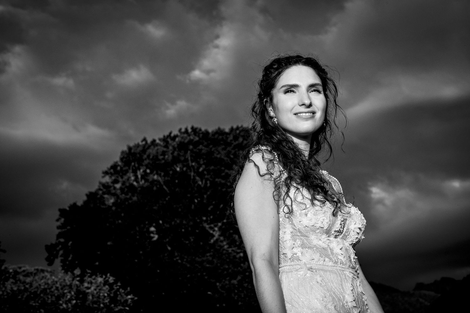 TLOOK photographe de mariage de style documentaire, session couple portraits des mariés