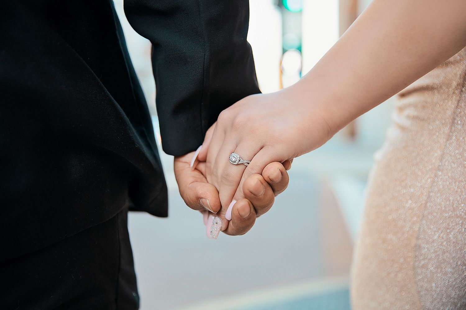 Knoxville Tennessee engagement photographer, Knoxville engagement photographer, knoxville couple photographer, downtown
