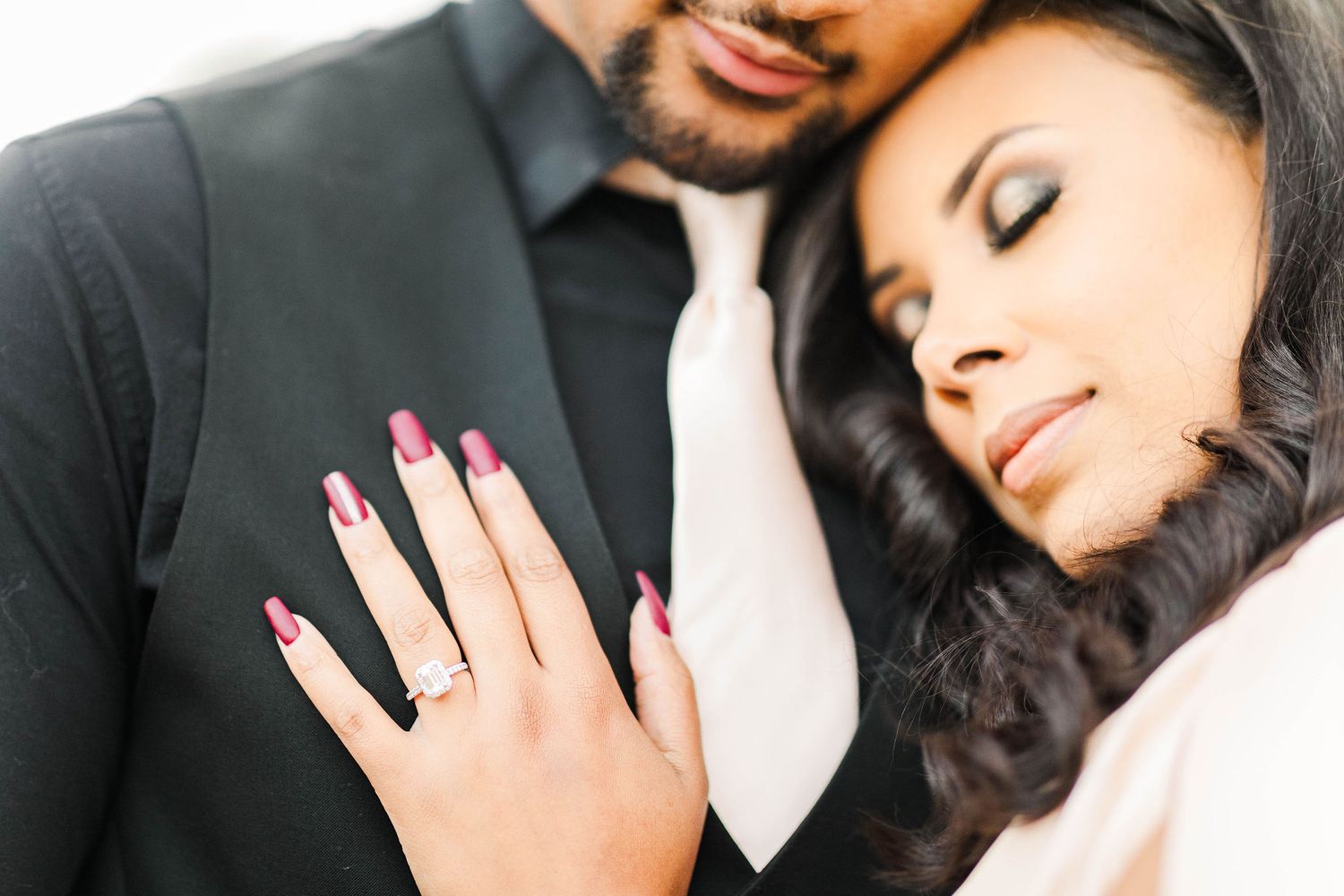Knoxville engagement nails photography
