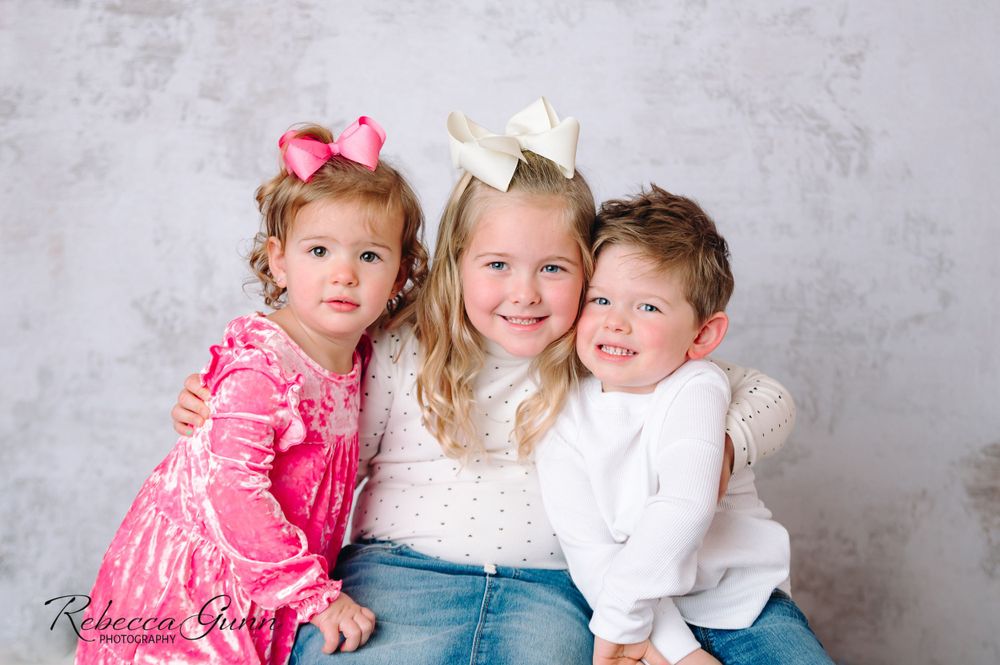 siblings at in home indoor studio session in Tulsa oklahoma