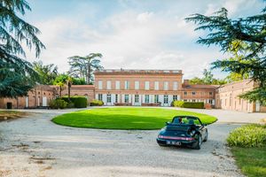 Chateau Mariage voiture porche