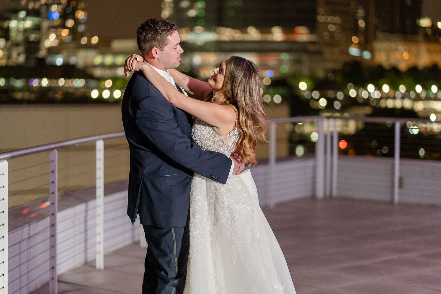 Discovery World Wedding, Milwaukee Lakefront Wedding, Milwaukee Wedding Photographer, Wisconsin Wedding Photos
