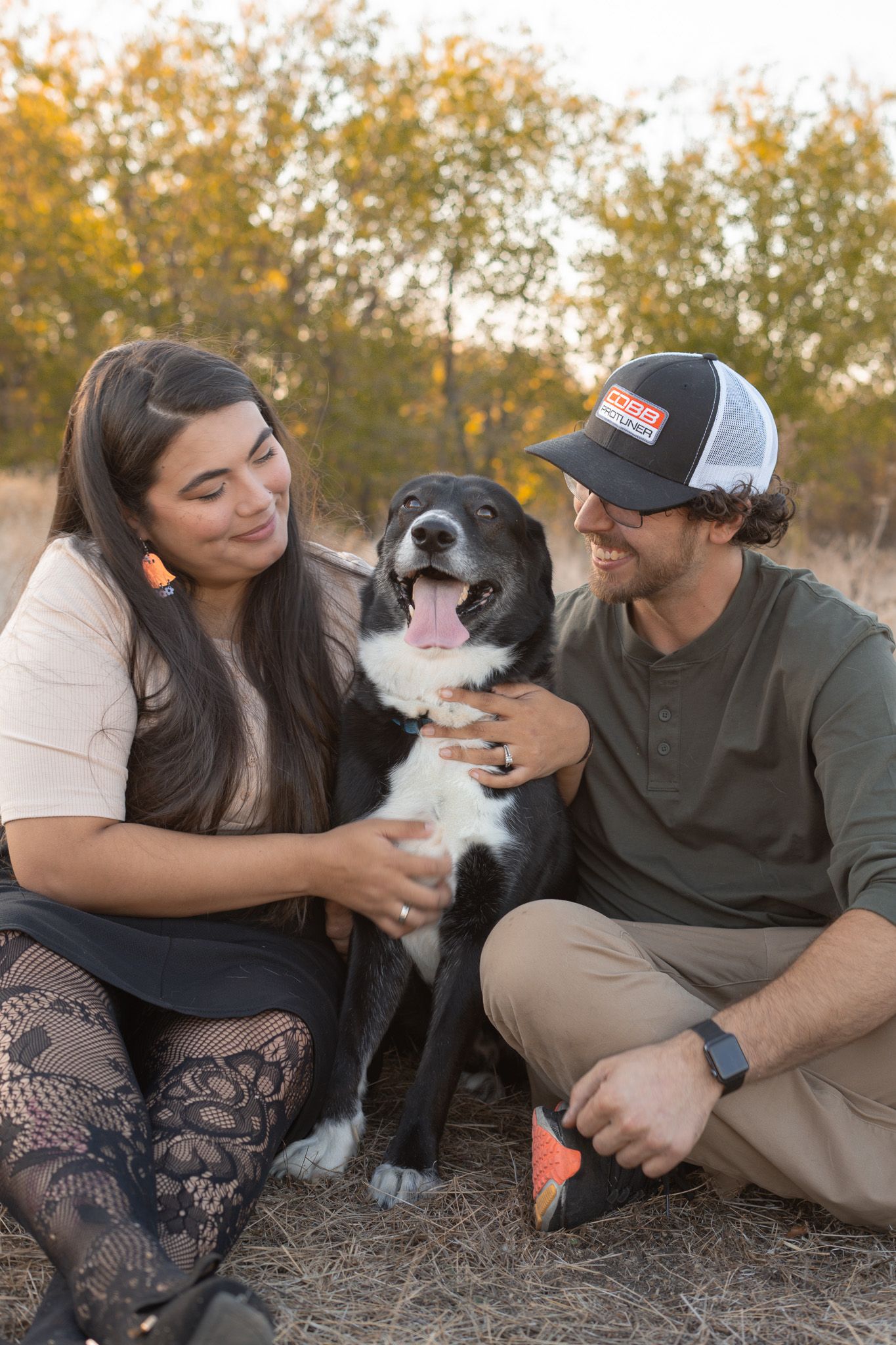 Couples session with puppy in Fort Worth, Texas | Alyssa S. Creative