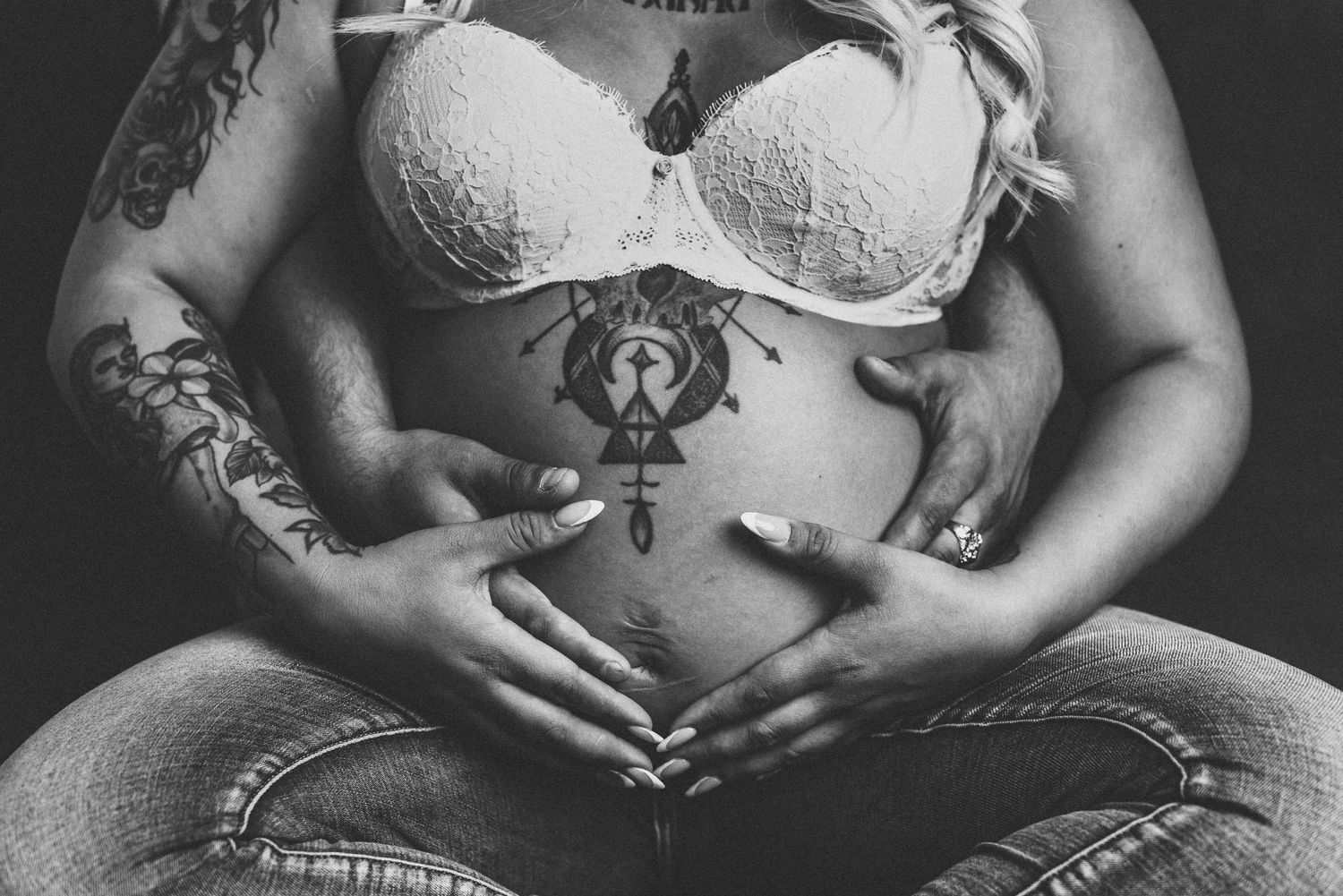 black and white couple maternity portrait