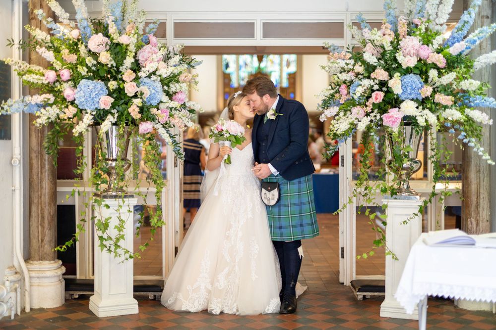 Top-quality good-value wedding photography by Richard Gray of Ealing.