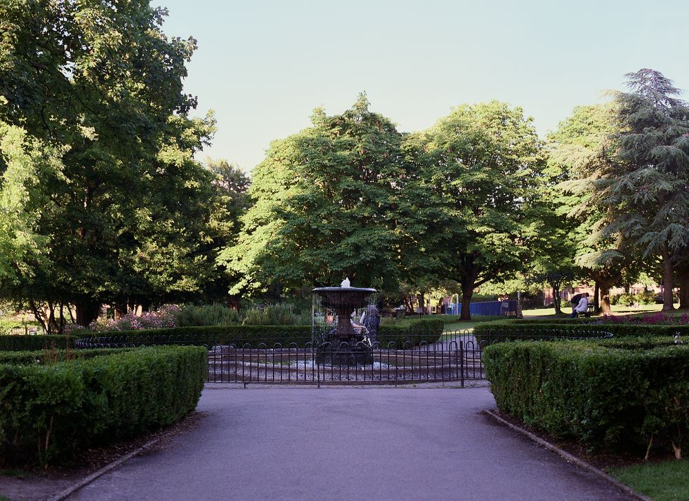 manor park fountain