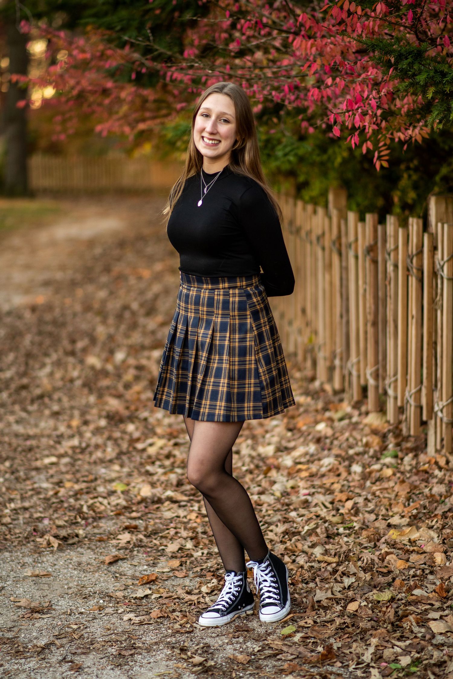 senior portrait girl woman trees nature Geneva photo