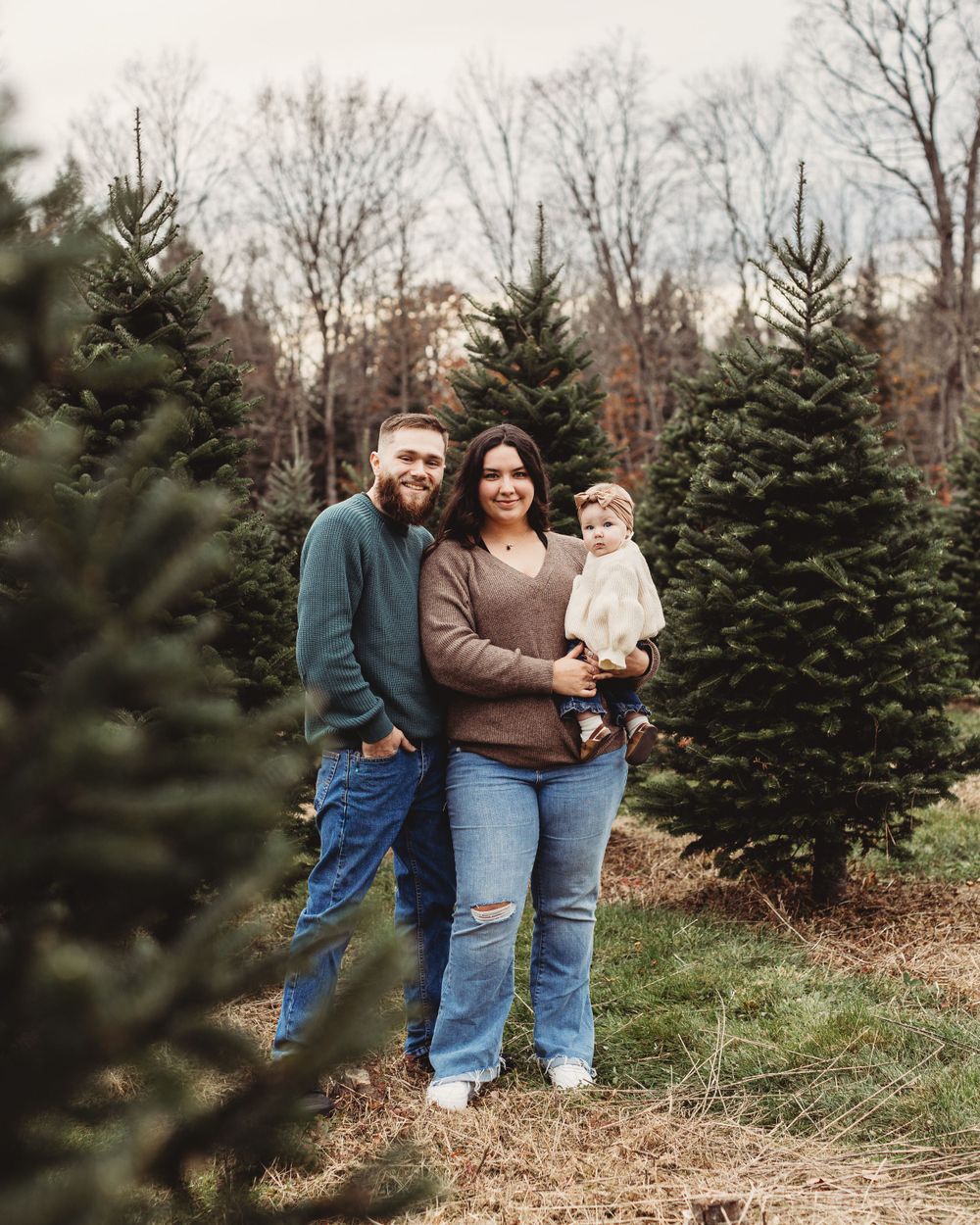 Professional family photo - tree farm edition