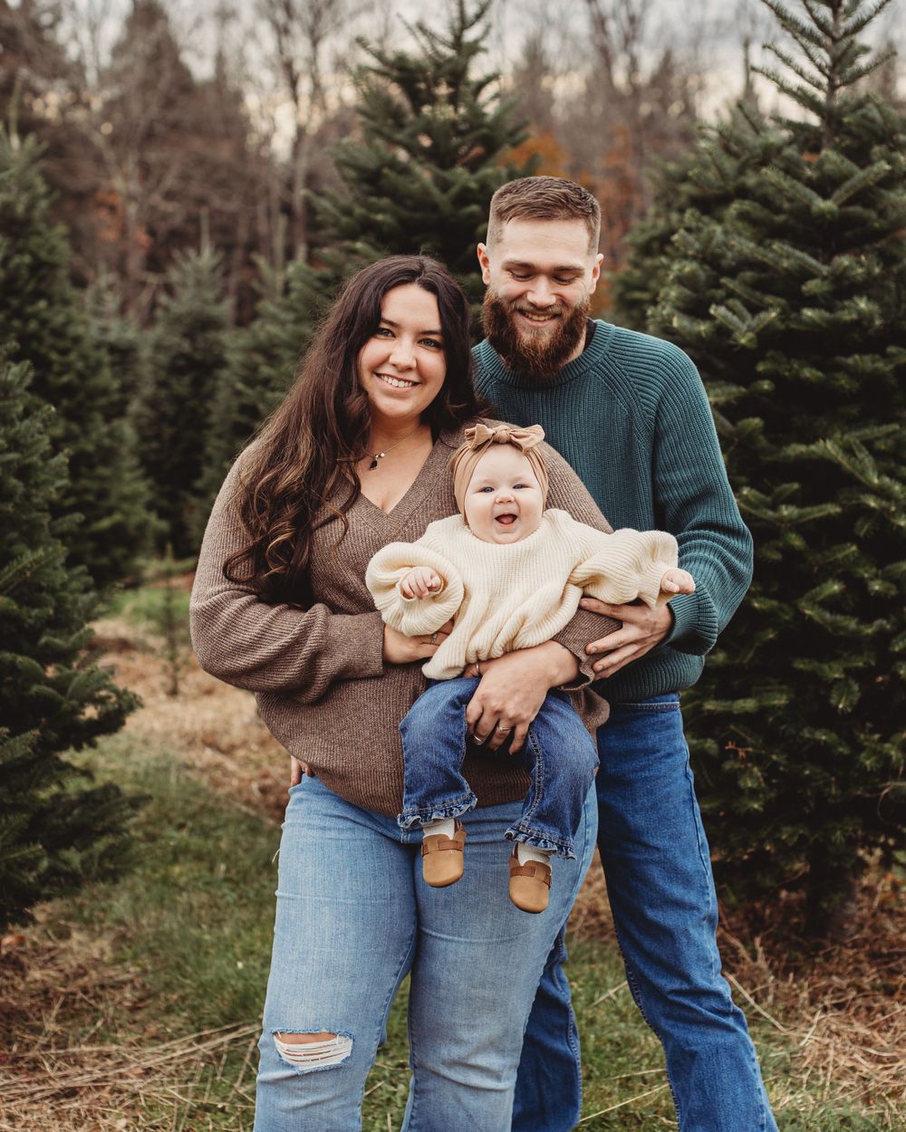 Professional family photo - tree farm edition
