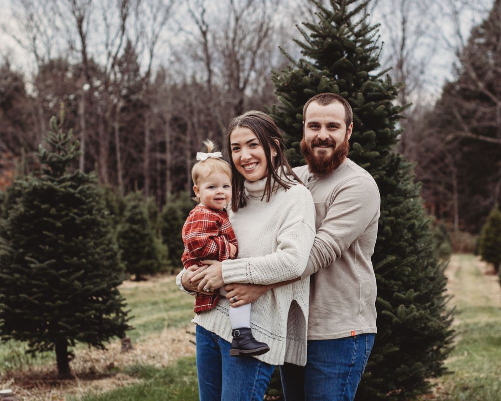 Professional family photo - tree farm edition
